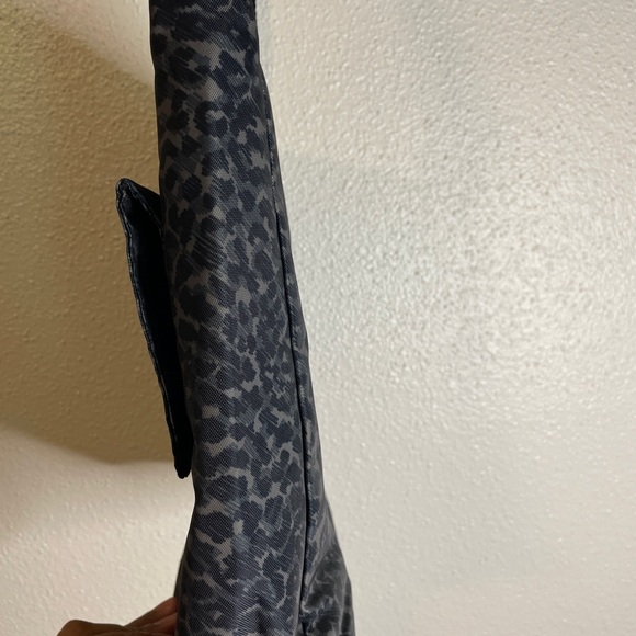 Baggallini Nylon Grey Casual Travel Crossbody Purse - Picture 6 of 9